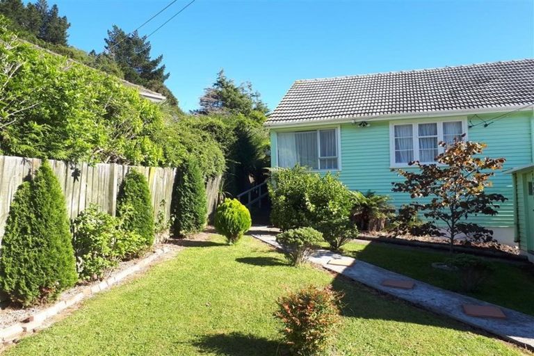 Photo of property in 115 Judd Crescent, Naenae, Lower Hutt, 5011
