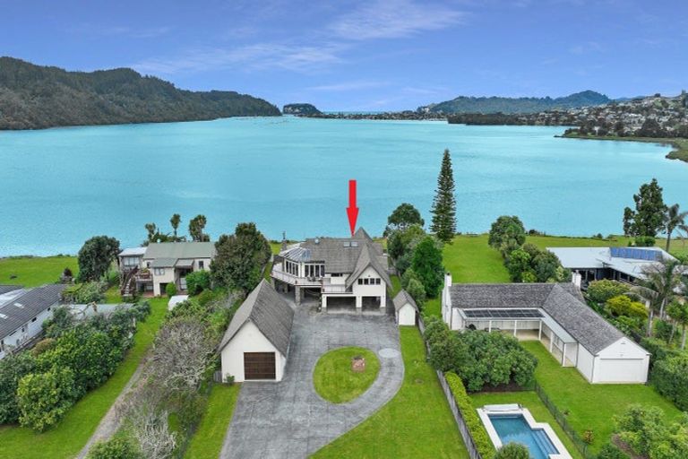 Photo of property in 22 Aileen Place, Whangamata, 3691