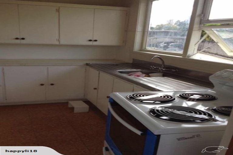 Photo of property in 38 Dellwood Avenue, Henderson, Auckland, 0612