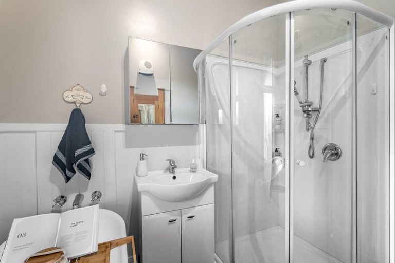 Photo of property in 100 Robertson Street, Richmond, Invercargill, 9810