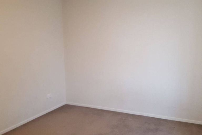 Photo of property in 43 Kirikiri Lane, East Tamaki, Auckland, 2013