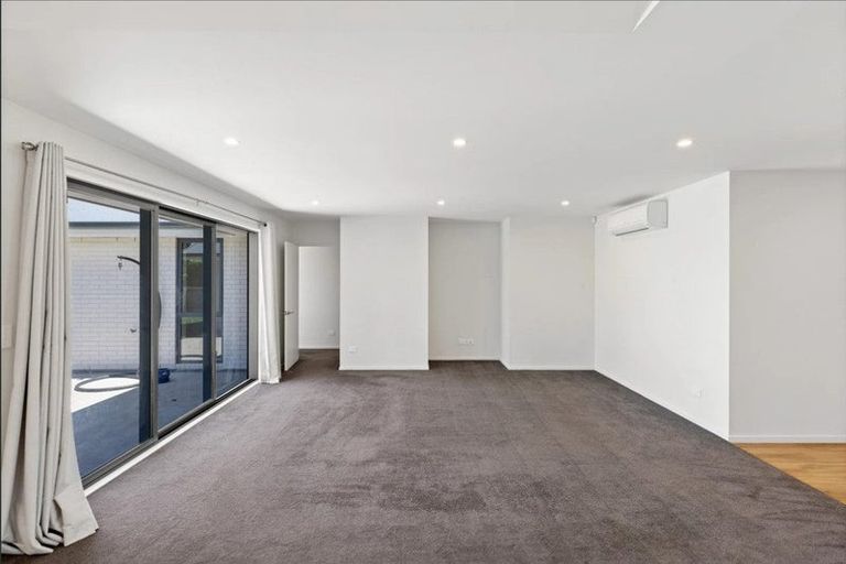 Photo of property in 33 Lowes Road, Rolleston, 7614