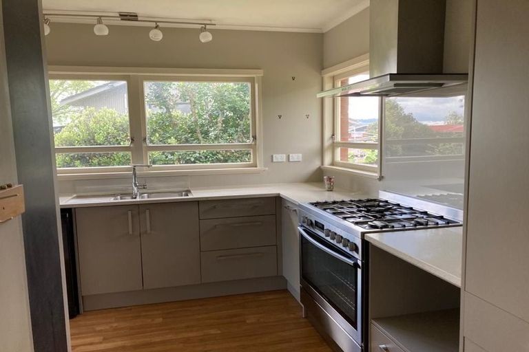 Photo of property in 4 Barnhill Crescent, Pahurehure, Papakura, 2113