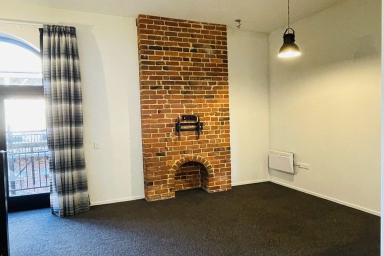 Photo of property in 9/5 Jetty Street, Dunedin Central, Dunedin, 9016