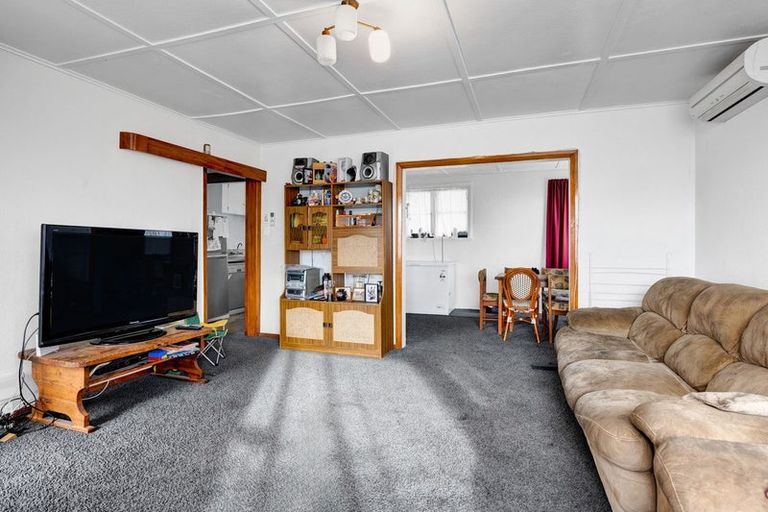 Photo of property in 3 Laurent Vc Street, Hawera, 4610