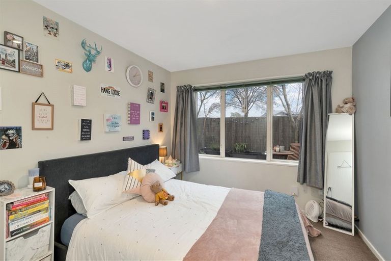 Photo of property in 2a Defoe Place, Waltham, Christchurch, 8023