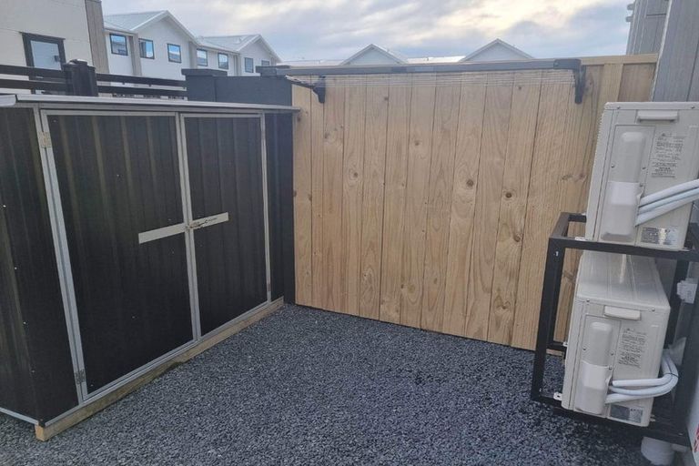Photo of property in 231u8 Marine Parade, Seatoun, Wellington, 6022