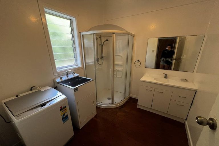 Photo of property in 75 Todman Street, Brooklyn, Wellington, 6021