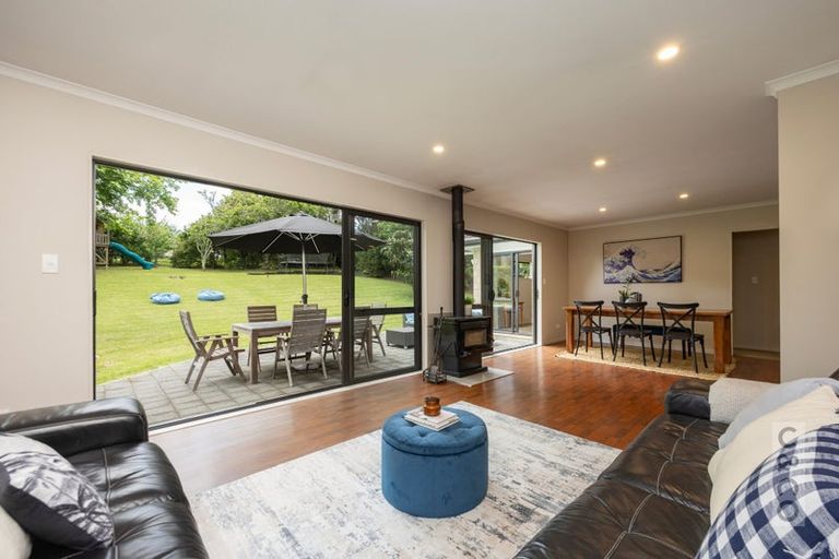 Photo of property in 9 Buttercup Place, Waimauku, 0812