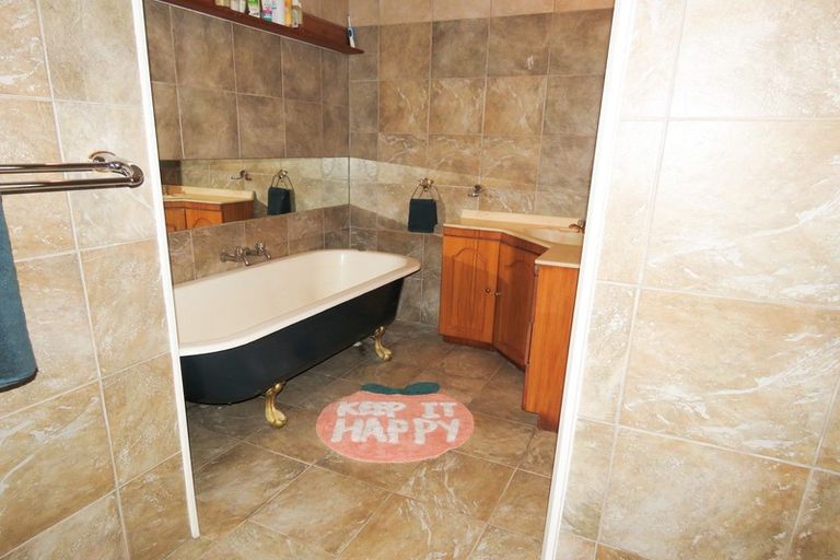 Photo of property in 5 Dunn Street, Reefton, 7830