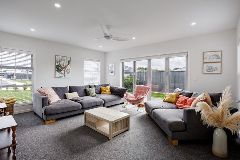 Photo of property in 35 Arihi Crescent, Frimley, Hastings, 4120