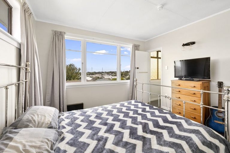 Photo of property in 7 Mount View Place, Spotswood, New Plymouth, 4310