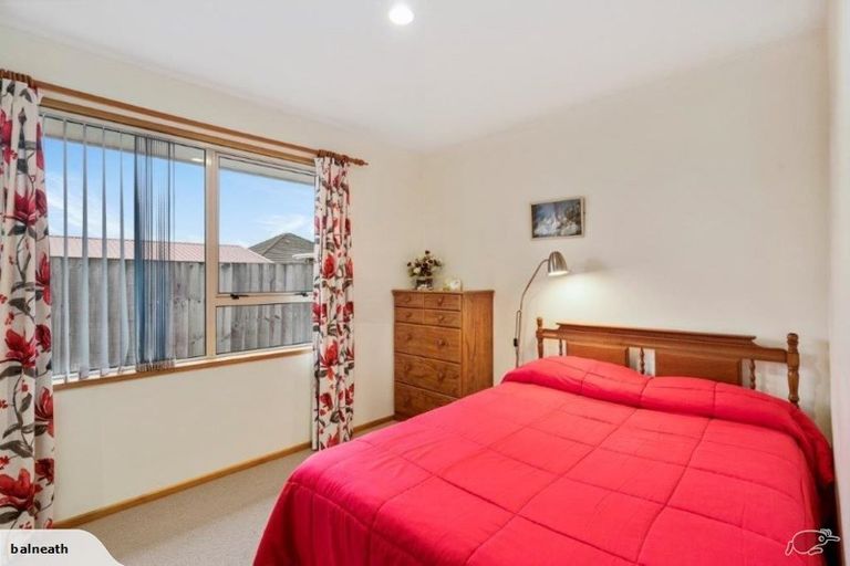 Photo of property in 18 Radbrook Street, Avonhead, Christchurch, 8042