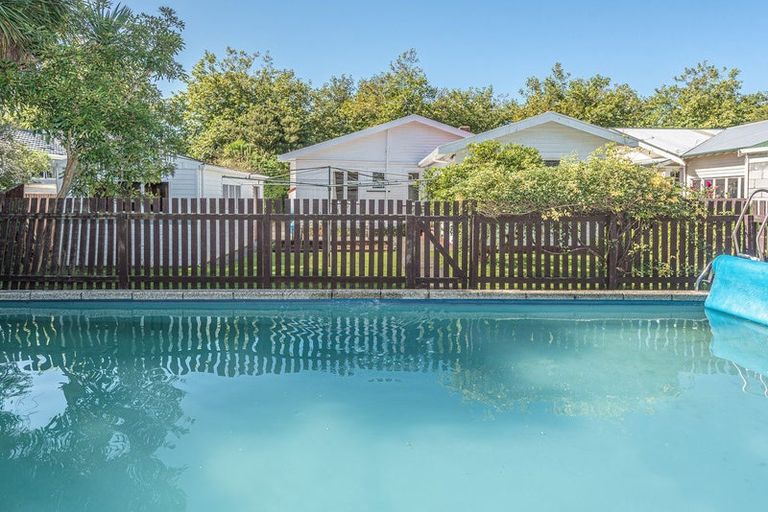 Photo of property in 10 Godwin Crescent, College Estate, Whanganui, 4500