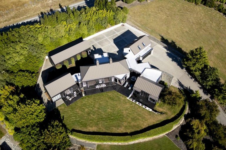 Photo of property in 11 Carlin Creek Drive, Drift Bay, Queenstown, 9371