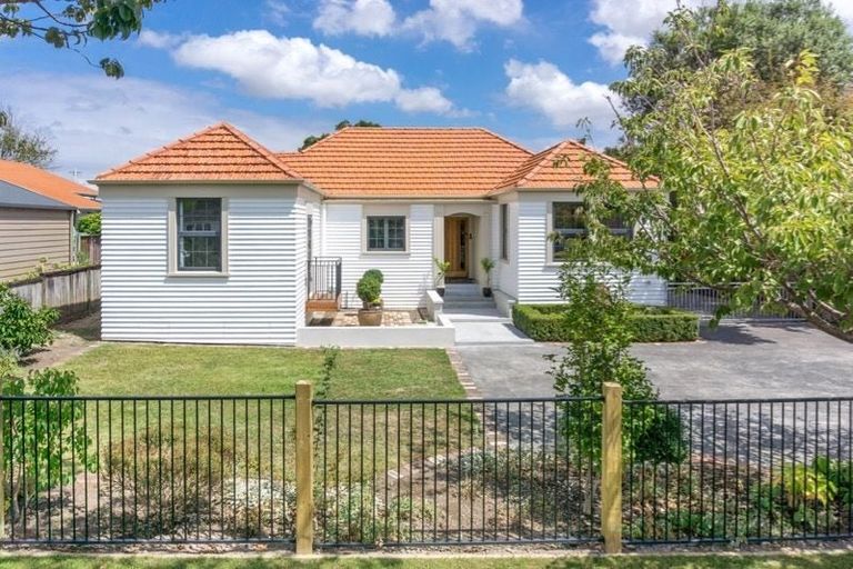Photo of property in 5 Casey Avenue, Fairfield, Hamilton, 3214