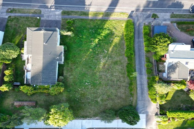 Photo of property in 100 Wakeman Road, Acacia Bay, Taupo, 3330