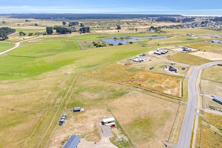 Photo of property in 36 Mowhia Grove, Waitarere, Levin, 5510