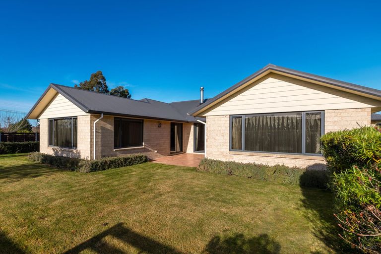 Photo of property in 14 Hillary Street, Waimate, 7924