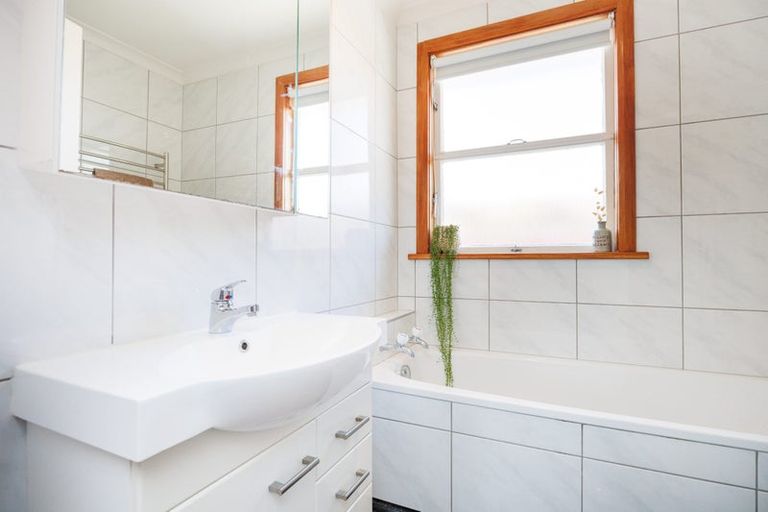 Photo of property in 36 Pitama Road, Awapuni, Palmerston North, 4412