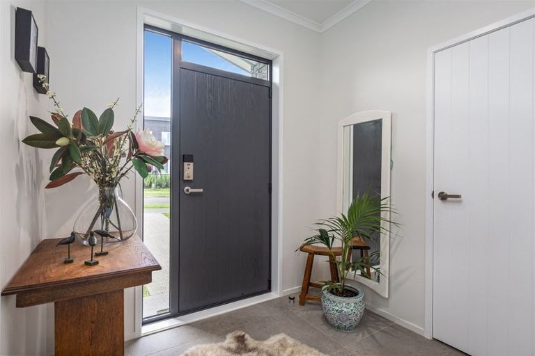 Photo of property in 9 Fort Lincoln Loop, Karaka, Papakura, 2113