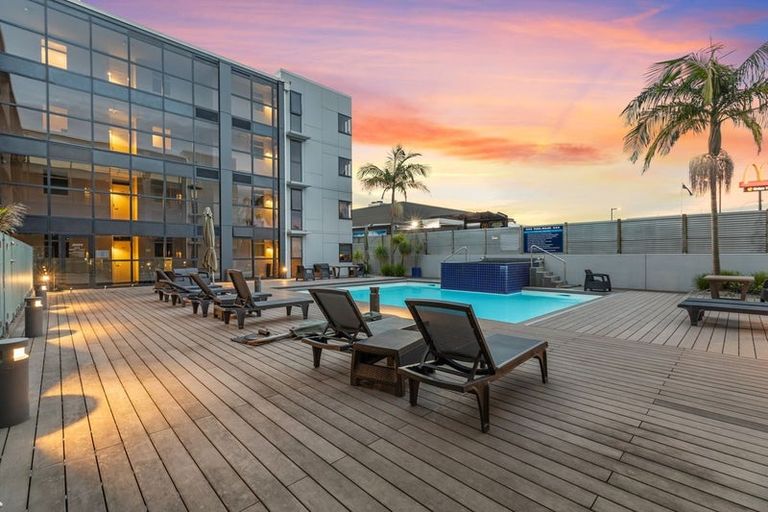 Photo of property in 2-06/424 Maunganui Road, Mount Maunganui, 3116