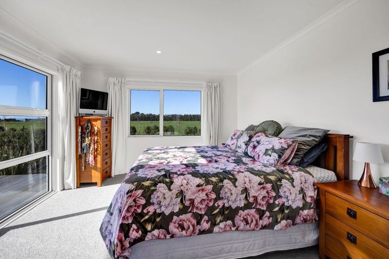 Photo of property in 60 Turangi Road, Motunui, Waitara, 4383