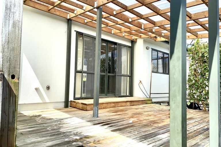 Photo of property in 13 Marbella Crescent, Oteha, Auckland, 0632