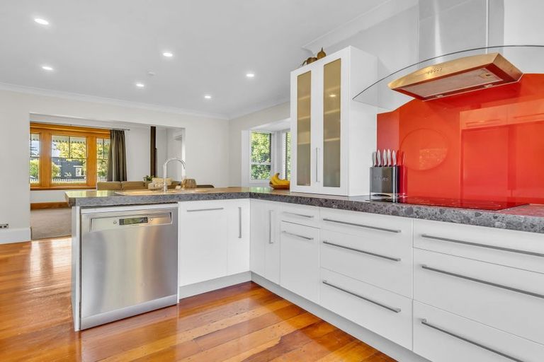 Photo of property in 1106 Caroline Road, Mayfair, Hastings, 4122