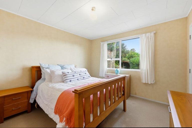Photo of property in 74 Reynella Drive, Massey, Auckland, 0614