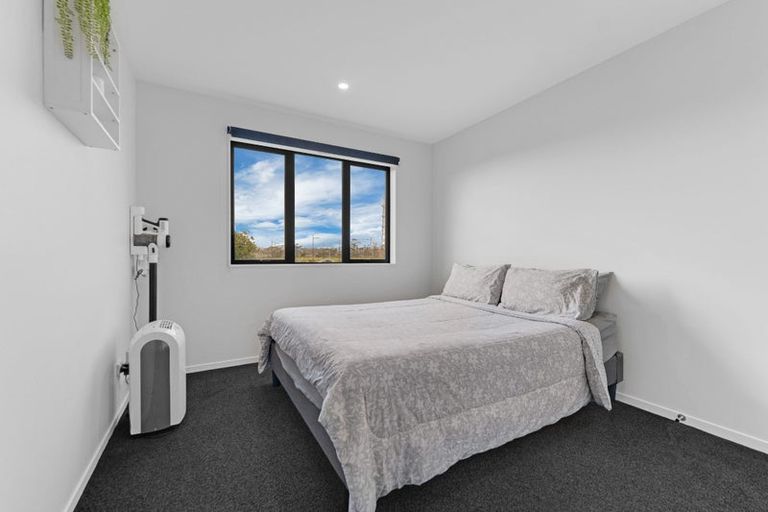 Photo of property in 2 Tidal View Road, Karaka, Papakura, 2113