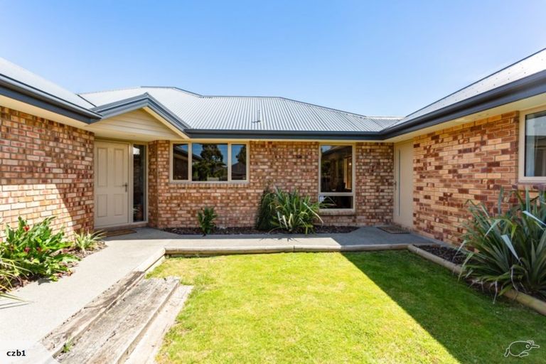 Photo of property in 5 Curnow Way, Rolleston, 7614