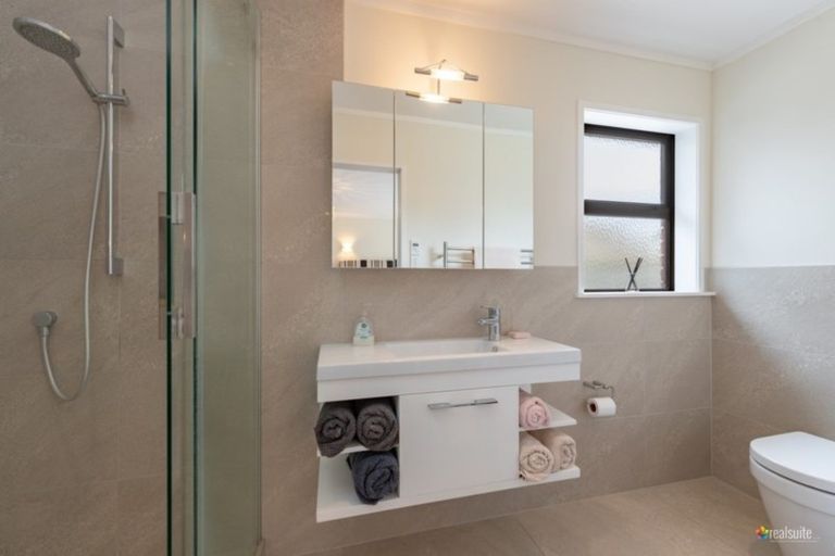 Photo of property in 2/28 Rossiter Avenue, Waterloo, Lower Hutt, 5011