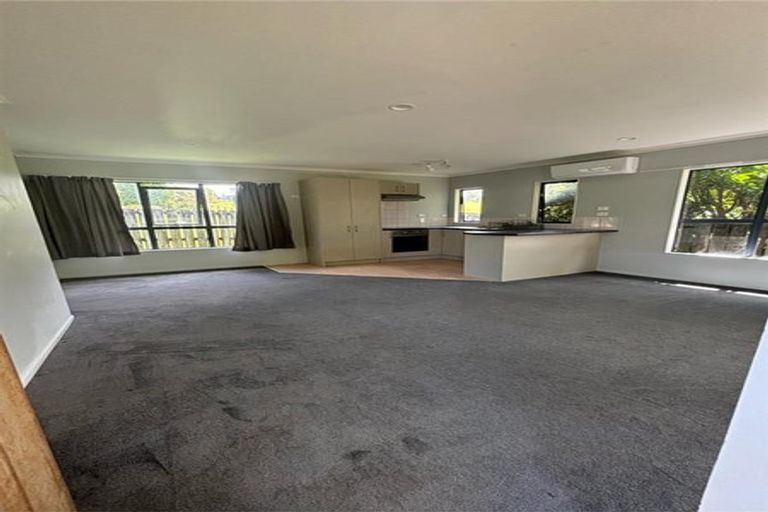 Photo of property in 226 Henderson Valley Road, Henderson, Auckland, 0612