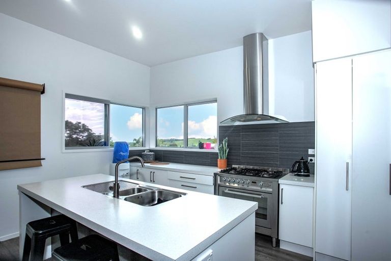 Photo of property in 1r Oceana Drive, Welcome Bay, Tauranga, 3175