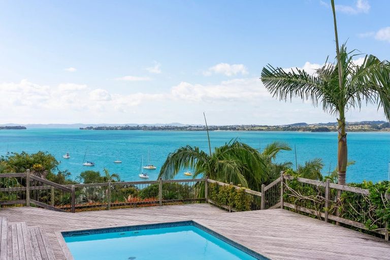 Photo of property in 220 Sandspit Road, Shelly Park, Auckland, 2014