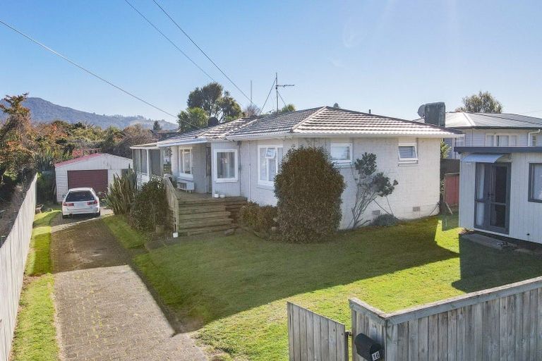 Photo of property in 16 Hunt Crescent, Hillcrest, Rotorua, 3015