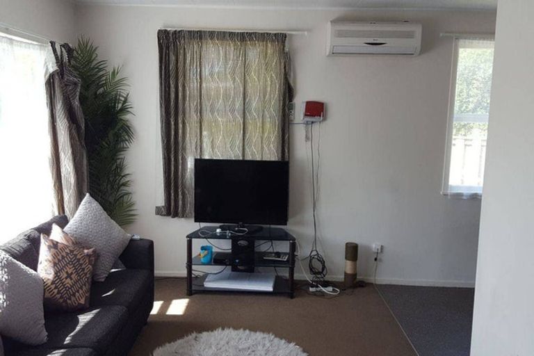 Photo of property in 1/51 Eddowes Street, Manurewa, Auckland, 2102