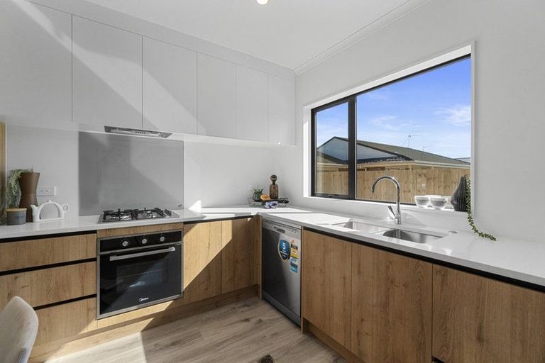 Photo of property in 324u3 Cambridge Road, Hillcrest, Hamilton, 3216