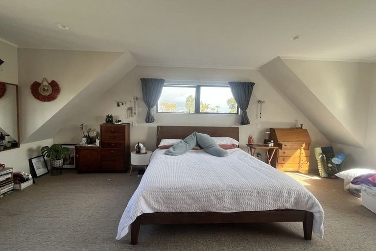 Photo of property in 48 Lakeside Drive, Orewa, 0931