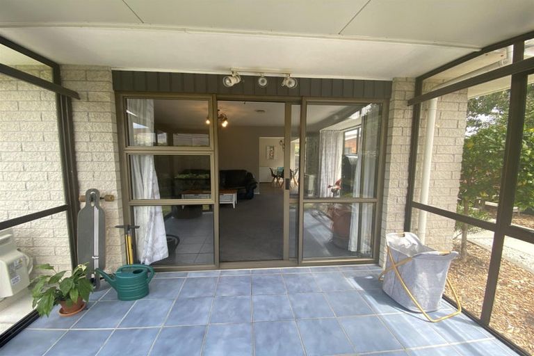 Photo of property in 39 Camberwell Place, Avonhead, Christchurch, 8042