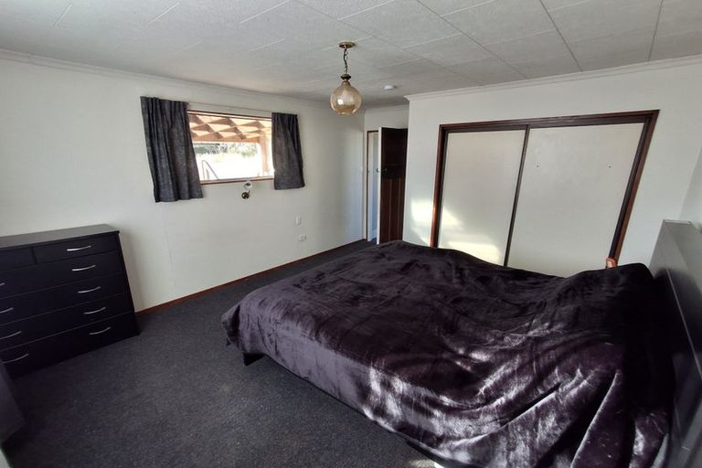 Photo of property in 63 Main Road, Clinton, 9534