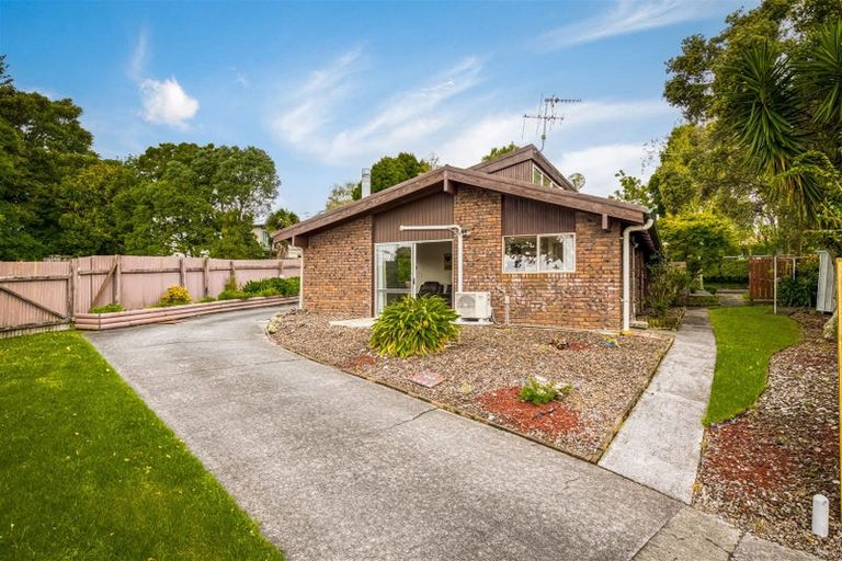Photo of property in 1/39 Miltonia Avenue, Te Atatu South, Auckland, 0610