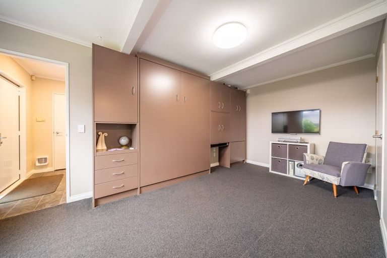 Photo of property in 2/75 Eskdale Road, Papakowhai, Porirua, 5024