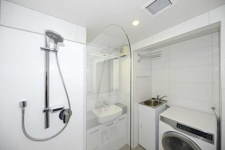 Photo of property in Gloucester Towers, 2/28 Gloucester Street, Christchurch Central, Christchurch, 8013