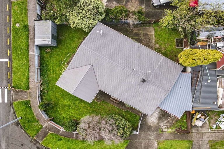 Photo of property in 1 Dampier Avenue, Awapuni, Palmerston North, 4412