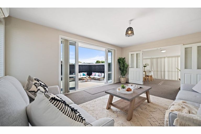Photo of property in 90 Hargood Street, Woolston, Christchurch, 8062