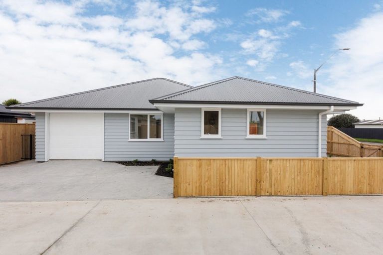Photo of property in 208a Tremaine Avenue, Highbury, Palmerston North, 4412