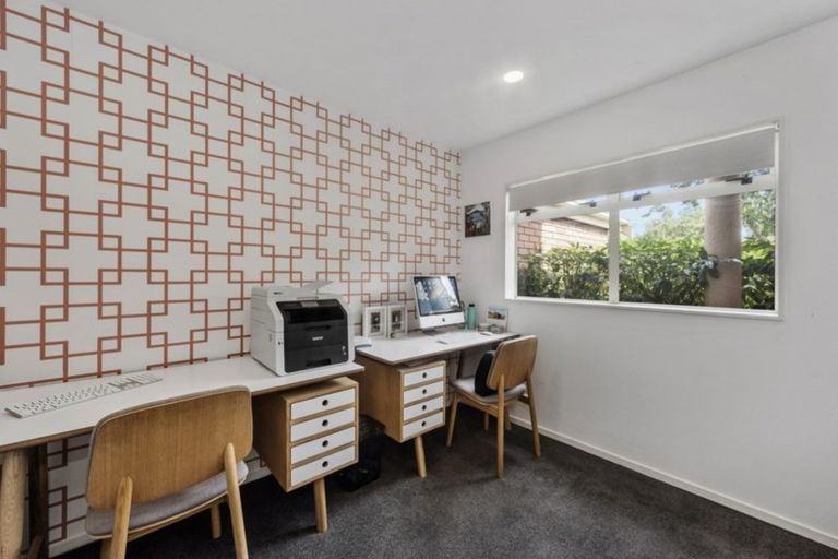 Photo of property in 70 Memorial Drive, Hamilton East, Hamilton, 3216