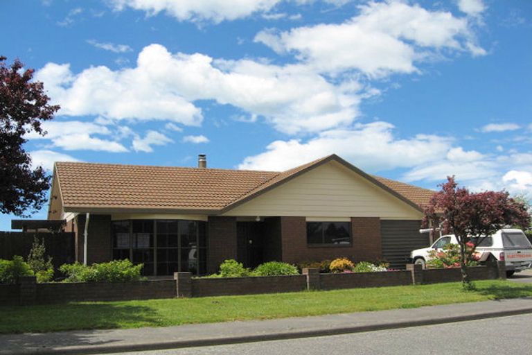 Photo of property in 2 Regent Avenue, Rangiora, 7400